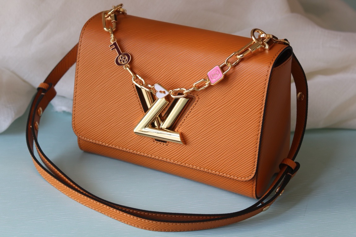 lv  twist
